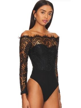 Superdown Kivka Ult Shoulder Bodysuit  Black Small